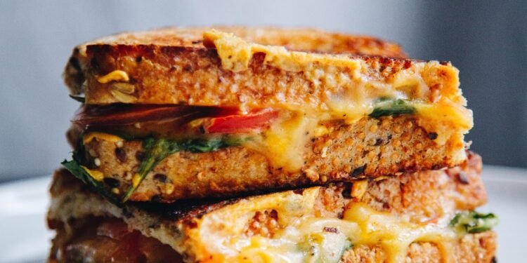 THE ULTIMATE VEGAN GRILLED CHEESE SANDWICH