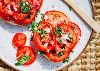 PERFECT BREAKFAST BAGELS with TOMATOES & BASIL