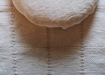 DIY MEDITATION CUSHION (QUICK & CHEAP!)