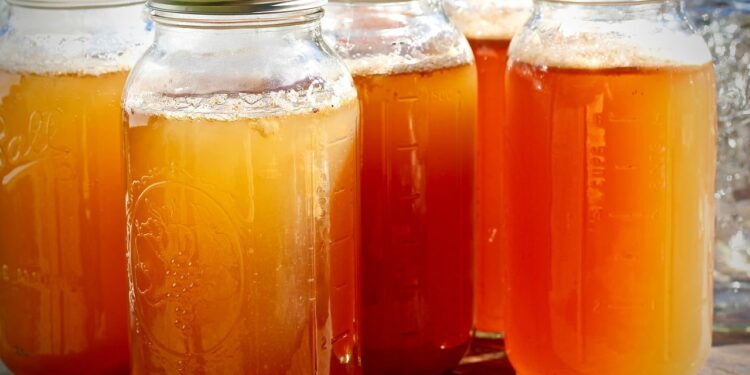 How to Make Delicious Homemade Apple Juice