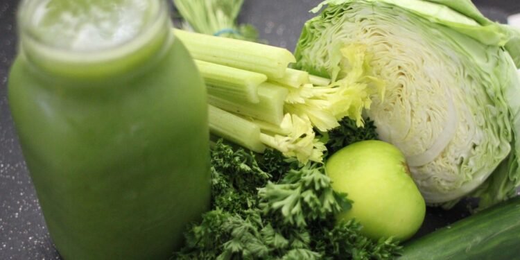 A Beginner’s Guide to Making Deliciously Refreshing Celery Juice!