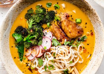 Vegan pumpkin ramen – Lazy Cat Kitchen