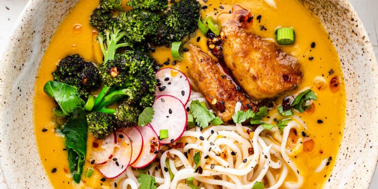Vegan pumpkin ramen – Lazy Cat Kitchen
