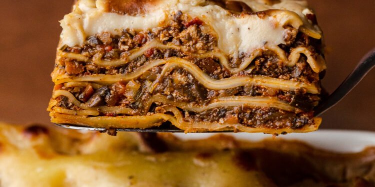 Vegan lasagne – Lazy Cat Kitchen