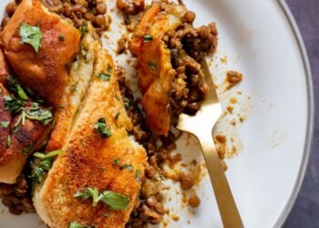 Lentil Keema Pav Casserole: One Pan Meal!