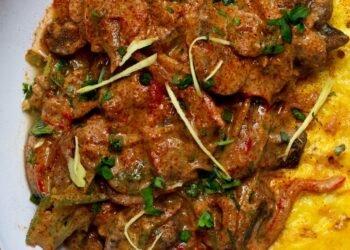 Mushroom Patiala (Mushrooms in Spicy Yogurt Sauce)