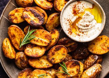 Roasted new potatoes with rosemary garlic dip