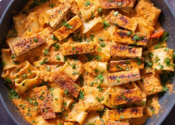 One Pot Romesco Sauce Pasta
