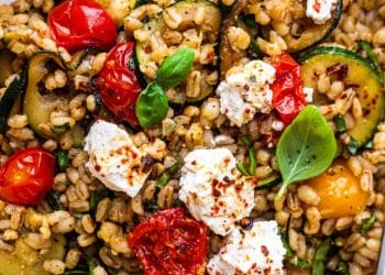 Barley salad with summer vegetables