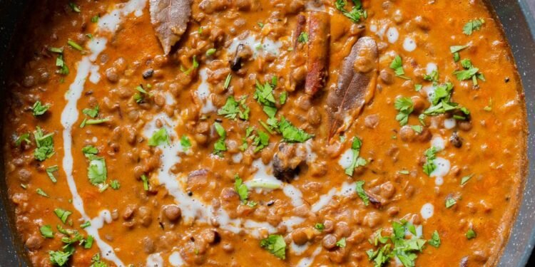 One-Pan Dal Lasooni