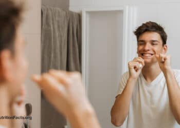 When Is the Best Time to Floss? 