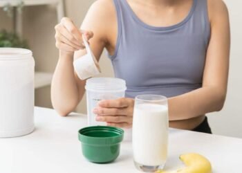 4 reasons why women should include creatine in their supplement plan