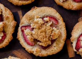 Strawberry Cheesecake Cookies (1 bowl, grain-free)