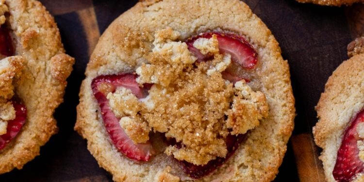 Strawberry Cheesecake Cookies (1 bowl, grain-free)