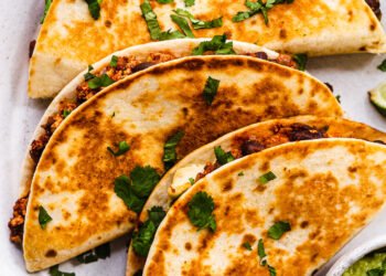 Vegan tacos with smoky mince