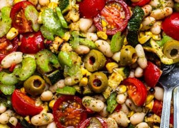 White bean salad with summer vegetables