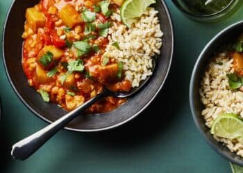 Vegan Red Curry with Cauliflower and Potatoes