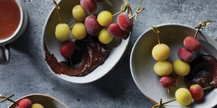 10 Healthy Grape Recipes for When You’re Craving a Touch of Sweet and Juicy