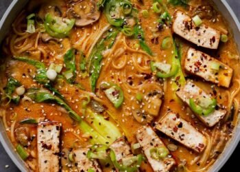 Vegan Tonkotsu Ramen (1 pot, 40 minutes)