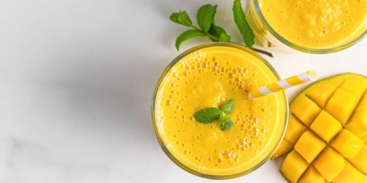 [RECIPE] Tropical Symphony Smoothie | Fitness Magazine