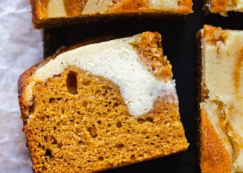 Vegan pumpkin cake with cheesecake swirls