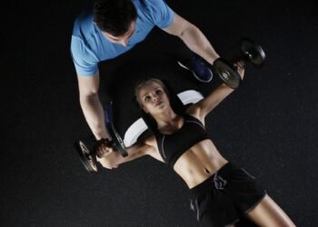 4 reasons why hiring a Personal Trainer can help you lead a healthier, happier life