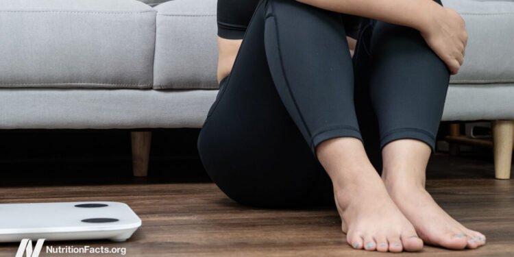 Why Weight Loss Plateaus on Diets 
