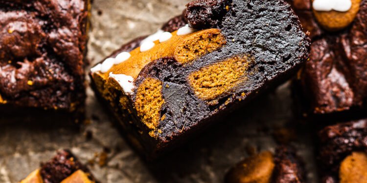 Christmas brownies (vegan) – Lazy Cat Kitchen