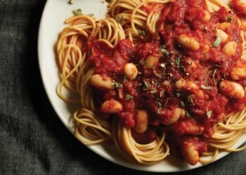 Spaghetti with White Beans and Shallot-Sage Marinara Recipe