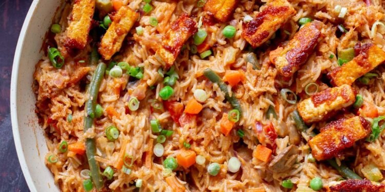 Peanut Gochujang Rice (1-skillet meal!)