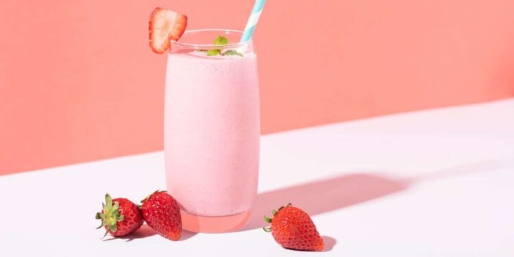 [RECIPE] Strawberry Tropical Delight Smoothie