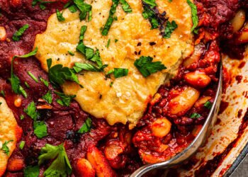 Baked beans with cheesy topping