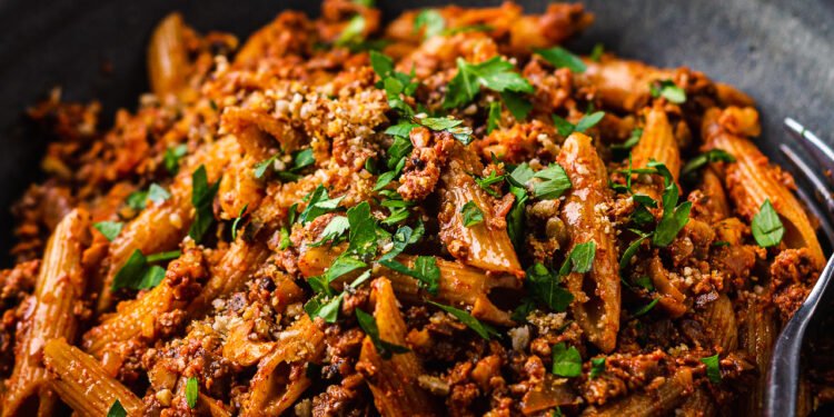 Vegan bolognese (easy, protein-rich) – Lazy Cat Kitchen