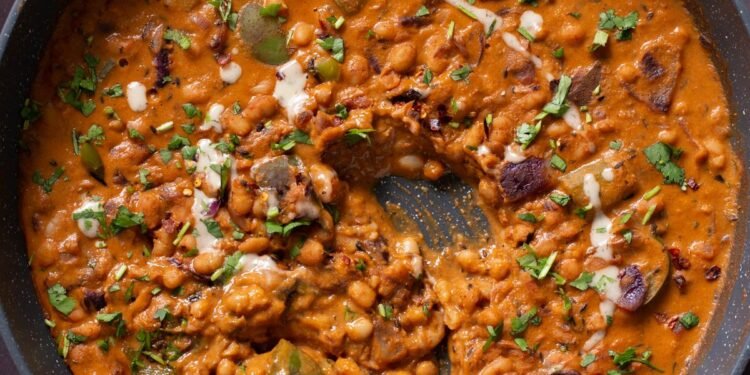 White Beans in Toasted Cumin Onion Sauce (Beans do Pyaza)