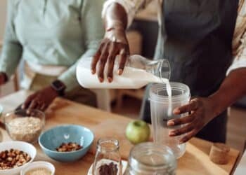 Vegan Milk 101: How to Find Healthy Plant-Based Milk