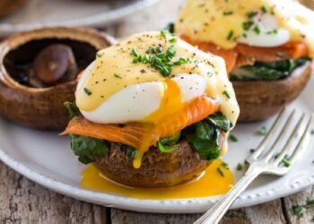 [RECIPE] Portabello Eggs Florentine | Fitness Magazine