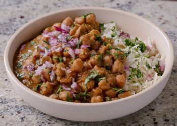 Punjabi Chole (Instant Pot or Stovetop!)