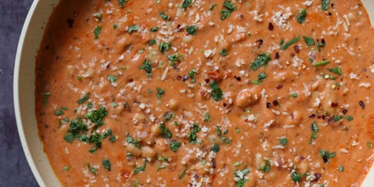 Easy Rosé Sauce Beans (1 pan, 30 minutes)