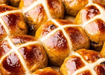Sugar-free hot cross buns – Lazy Cat Kitchen