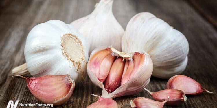 Fighting Cancer and the Common Cold with Garlic 