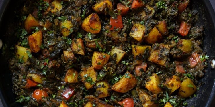 Restaurant-Style Saag Aloo (gluten-free, soy-free, nut-free)