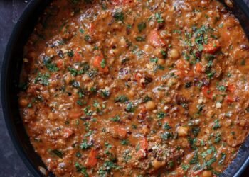 Lentil Chickpea Stew with sun-dried tomato (1 Pan)
