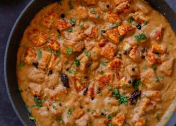 Pahadi Curry (North Indian Mountain Tofu Cardamom Pepper Curry