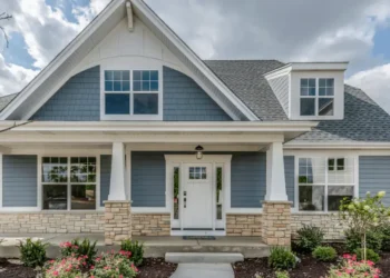 Billionaire Explains Why No One Should Buy a Home