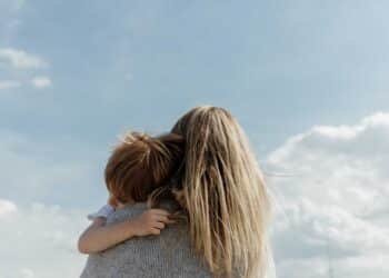 10 Emotional Wounds Daughters With Unloving Mothers Carry Into Adulthood