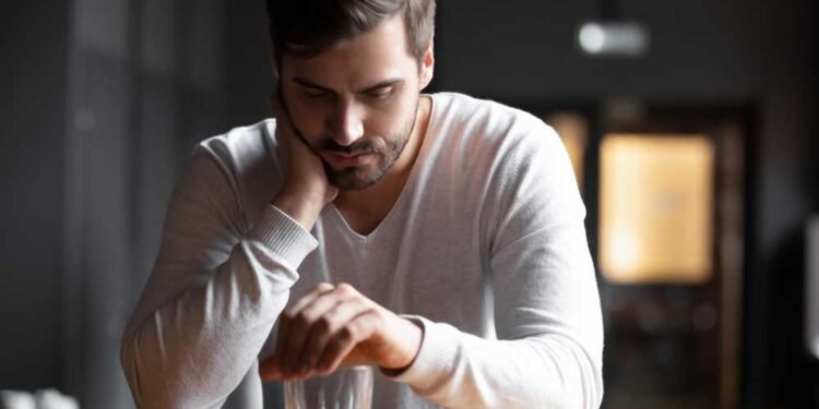 9 Warning Signs Someone May Be A High-Functioning Alcoholic