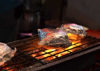The Hidden Dangers of Cooking with Aluminum Foil: Health Implications and Safer Alternatives