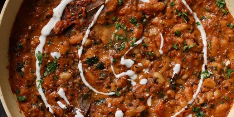 Dhaba Chicken White Beans (1 pan, 25 minutes)