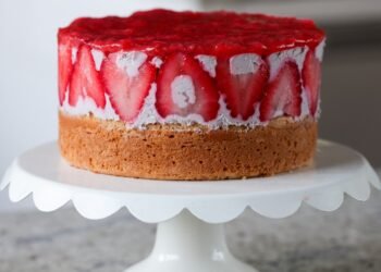 Strawberry Mousse Cake