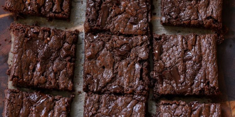 Almond Butter Brownies (1 pan, 6 ingredients)
